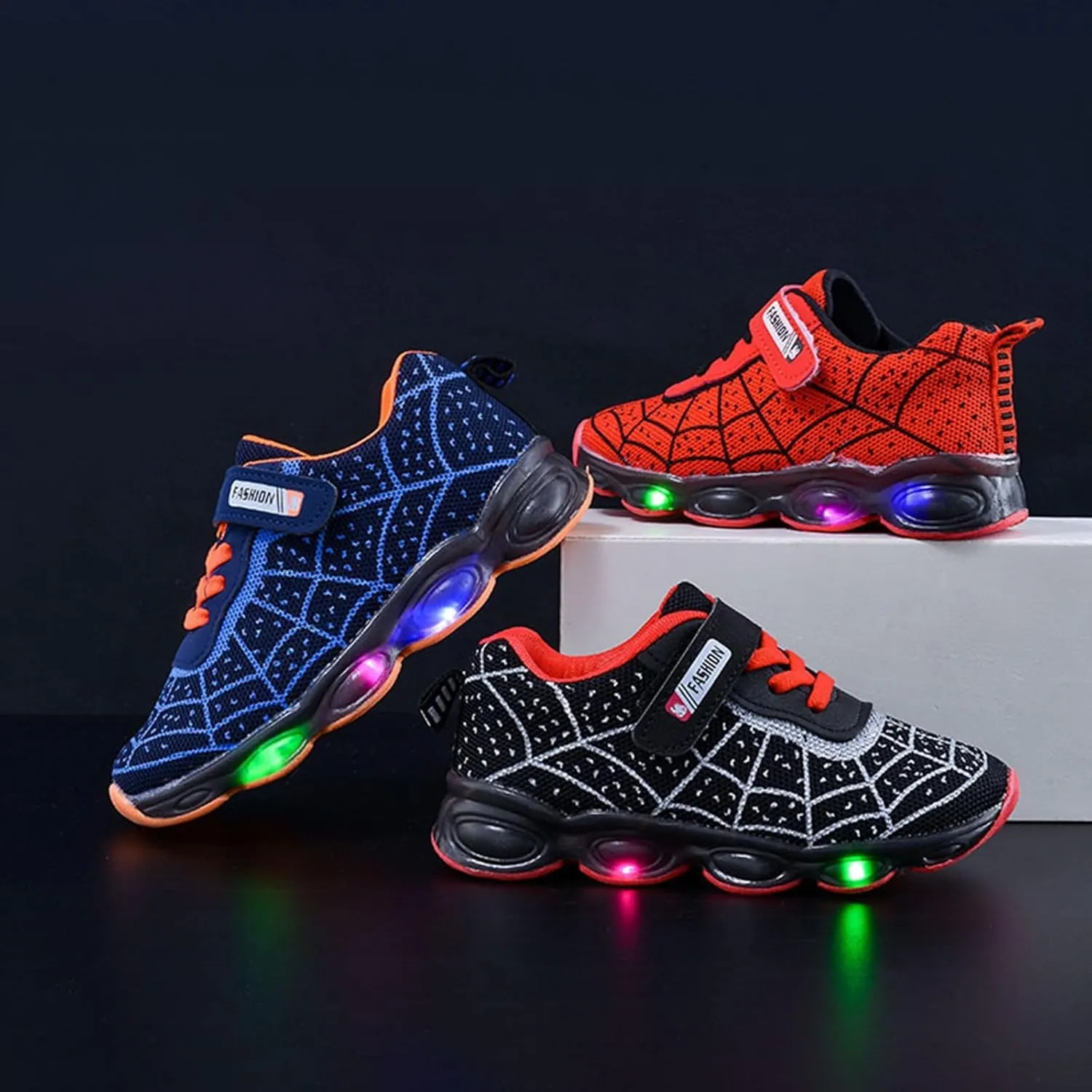 Toddler Kids Light Up Shoes LED Luminous Trainers Mesh Breathable Walking Sneakers for Boys Girls