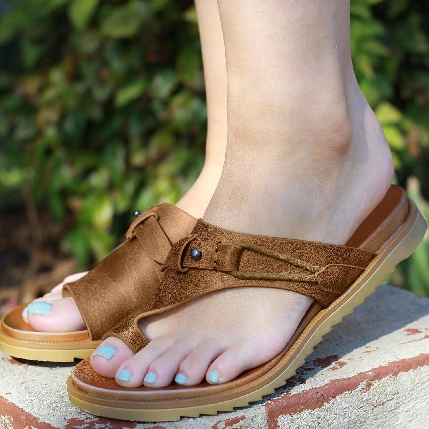Women's Casual Flat Flip Flop 2025 Open Toe Solid Color Lightweight Orthopedic Sandals Summer Comfy Breathable Casual Beach Outdoor Walking Travel Shoe
